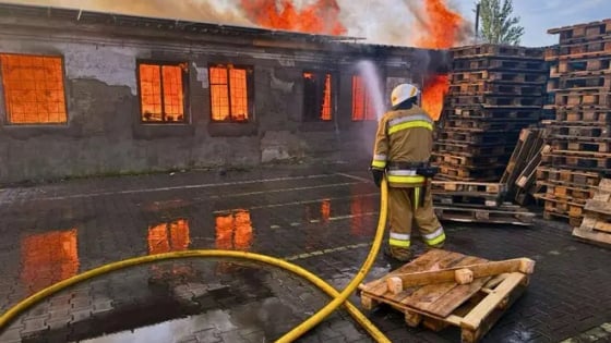Ukraine hứng đòn 'hủy diệt' suốt đêm, Kiev rung chuyển, người dân nháo nhào chạy xuống hầm tránh bom