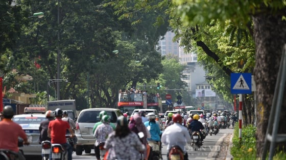  Cấm mô tô, xe máy chạy xăng trong Vành đai 1 (Hà Nội) từ tháng 7/2026: Bạn đọc nói gì?