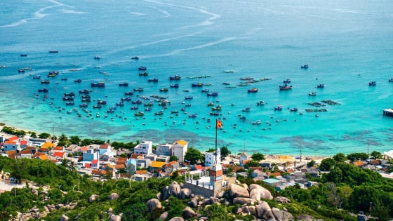 Ở tỉnh Gia Lai mới có một hòn đảo cách bờ biển 24km, đẹp như phim, dân sống đời bình dị tựa cổ tích