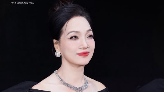 Nghệ sĩ Nhân dân có nhan sắc tựa 'nữ thần' xúc động khi được mẹ chúc sinh nhật