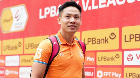 Cựu thủ môn CLB CAHN 'quay xe' với Becamex TP.HCM