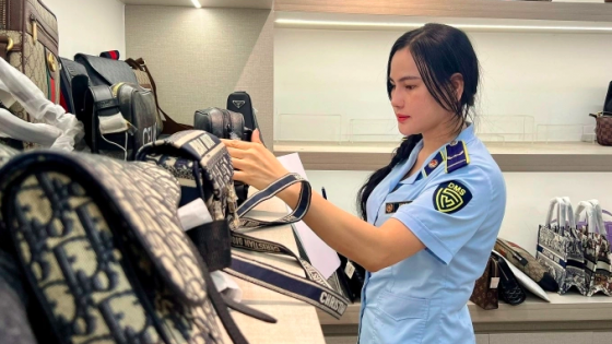Tin hot thị trường ngày 15/7: MC Hoàng Linh bị phạt 107,5 triệu đồng vì vi phạm quảng cáo