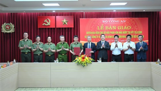 Bộ Công an tiếp nhận phần vốn nhà nước tại FPT Telecom từ SCIC