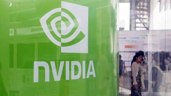 Nvidia nối lại bán chip AI cho Trung Quốc để đổi lấy đất hiếm