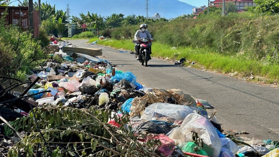 Đất trống, hẻm cụt ở Đà Nẵng thành “điểm đen” rác thải
