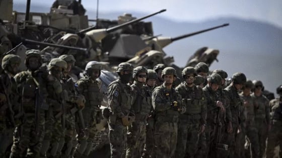 Tướng NATO tuyên bố về chiến tranh với Nga và Trung Quốc