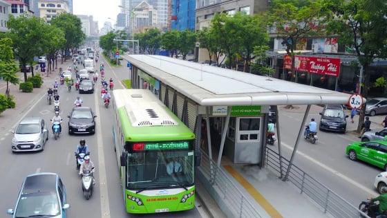 Đơn giá buýt nhanh BRT cao gần gấp đôi buýt thường nhưng chưa hiệu quả
