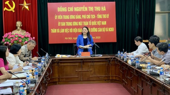 Phó Chủ tịch, Tổng Thư ký Ủy ban Trung ương MTTQ Việt Nam làm việc với Viện Đào tạo, Bồi dưỡng cán bộ và NCKH
