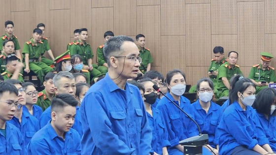 Xét xử băng nhóm đòi nợ bằng cách ghép ảnh khỏa thân, đăng lên trang “tình một đêm”