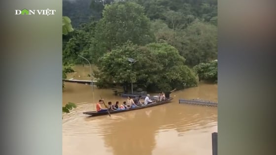Trung tâm Y tế Tương Dương ngập gần hết tầng 1
