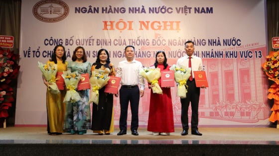 Công bố Quyết định về tổ chức và nhân sự tại NHNN Khu vực 13