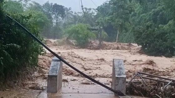 Thủ tướng chỉ đạo tập trung ứng phó khẩn cấp với mưa lũ trên lưu vực sông Cả