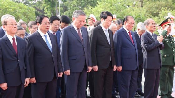 Lãnh đạo Đảng, Nhà nước vào Lăng viếng Chủ tịch Hồ Chí Minh, tưởng niệm các Anh hùng liệt sĩ