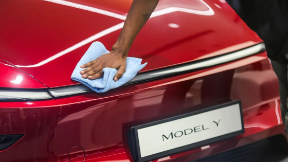 Tesla chuẩn bị tung ra xe giá phải chăng hơn
