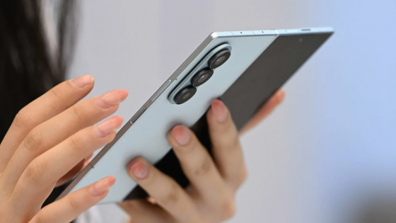 Samsung tìm đối tác AI mới, chuẩn bị cho cuộc đua công nghệ với Apple