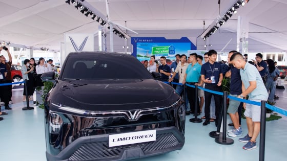 Cơ hội đổi từ xăng sang điện cho tài xế dịch vụ tại “Ngày hội xanh - Thu xe xăng, Lên đời xe xanh”