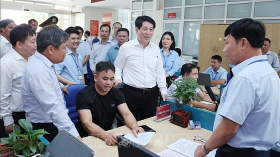 Chủ tịch nước Lương Cường dự sinh hoạt chuyên đề và kiểm tra vận hành chính quyền 2 cấp tại Quảng Ninh