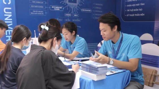 Dự đoán điểm chuẩn đại học năm 2025 mới nhất: Đây là những điều thí sinh cần lưu ý