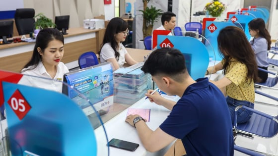 Ngân hàng chuyển sang phát hành giấy tờ có giá, người mua lời nhiều hơn đi gửi tiết kiệm