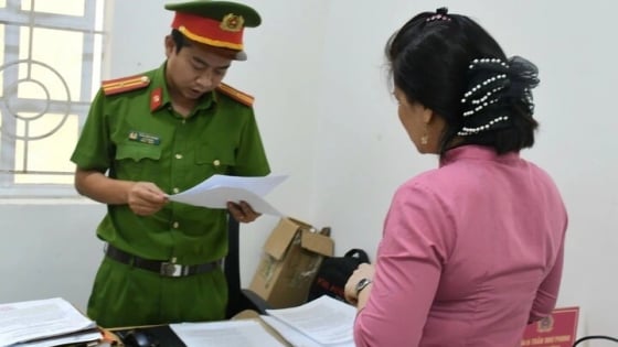 TIN NÓNG 24 GIỜ QUA: Thiếu niên đâm mẹ rồi tử vong dưới sông; tố bị sàm sỡ khi đi chuyển bằng xe khách giường nằm