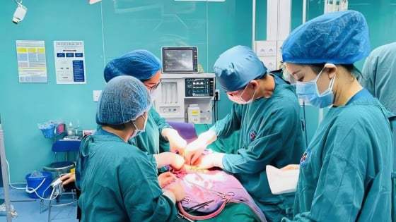 Phát hoảng khi phát hiện trong ổ bụng có khối u như có thai 5 tháng