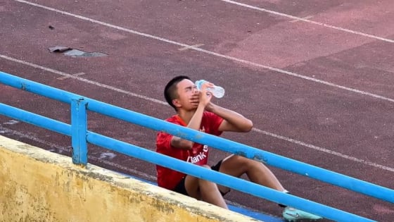Tiền vệ Việt kiều Chung Nguyen Do sốc nhiệt trong ngày CLB Ninh Bình để thua 0-2