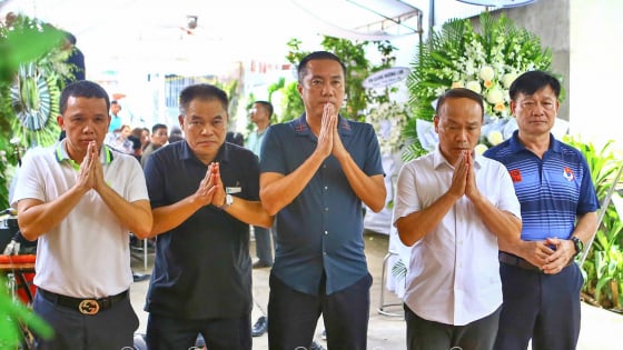 VFF và VPF viếng trọng tài Trần Đình Thịnh, hỗ trợ và chia sẻ cùng gia đình