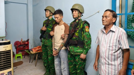Đối tượng mới ra tù lại đi buôn ma túy bị Bộ đội Biên phòng Non Nước Đà Nẵng bắt quả tang