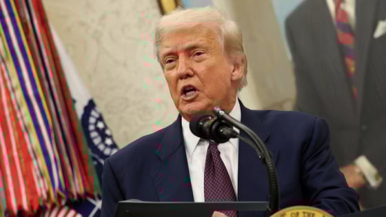 Ông Trump đe dọa Trung Quốc bằng mức thuế mới
