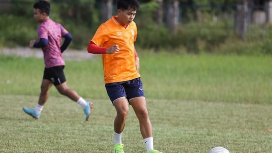 Hồng Lĩnh Hà Tĩnh trình làng tiền vệ 17 tuổi là thành viên U17 Việt Nam