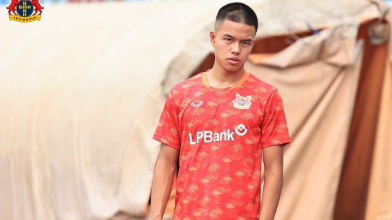 HLV Kim Sang-sik nhận tin vui từ cầu thủ Việt kiều Chung Nguyen Do