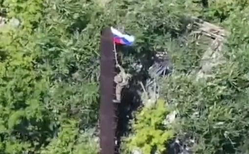 Nga tiến như vũ bão trên chiến trường, khép chặt gọng kìm Donetsk, ép Kiev nhượng đất