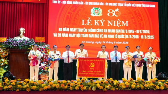 Công an tỉnh An Giang cần phát huy vai trò nòng cốt, chủ động nắm chắc tình hình, giữ vững an ninh chính trị


 