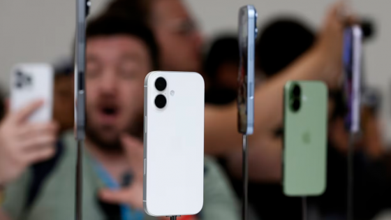 Apple tung iPhone 17 và iPhone Air mỏng hơn, giữ giá để thu hút người tiêu dùng