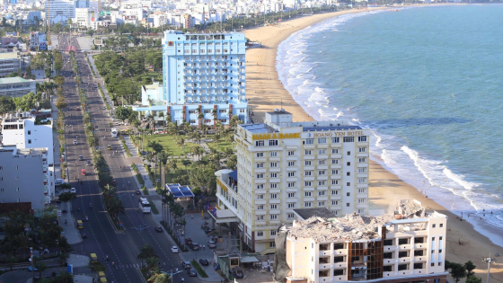 Lý do phá dỡ toà nhà 'khủng' nằm ngay sát biển Quy Nhơn