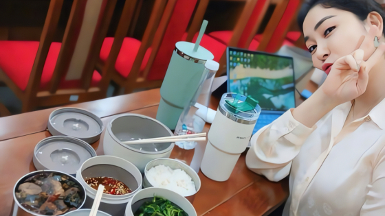 Hoa hậu Nguyễn Thị Huyền vẫn khiến công chúng bất ngờ sau nhiều năm đăng quang