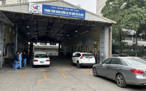 Hàng trăm nghìn phương tiện có nguy cơ 'đắp chiếu' vì chưa đổi giấy đăng ký xe
