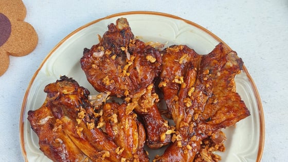 Bộ phận giàu phốt pho của con gà, giúp phát triển xương, đem nướng ngũ vị già trẻ đều mê