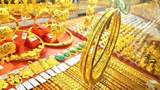 Giá vàng hôm nay 3/5: Chênh lệch mua bán cao, chuyên gia khuyến cáo điều này