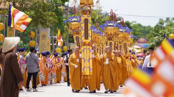Đón xe buýt thế nào để tới Đại lễ Phật đản Vesak 2025 thuận tiện nhất?