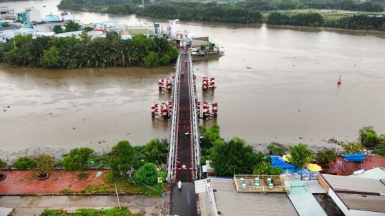Trước khi sáp nhập TP HCM, đây là một huyện nơi nước chảy chia hai, bên này Sài Gòn, bên kia Đồng Nai, chấm dứt hoạt động sau 1/7
