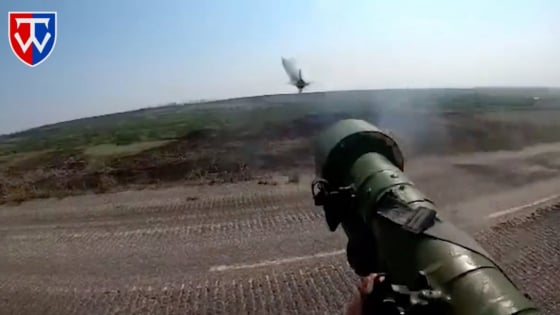 Xạ thủ Ukraine bắn rơi cường kích Su-25 của Nga bằng tên lửa vác vai