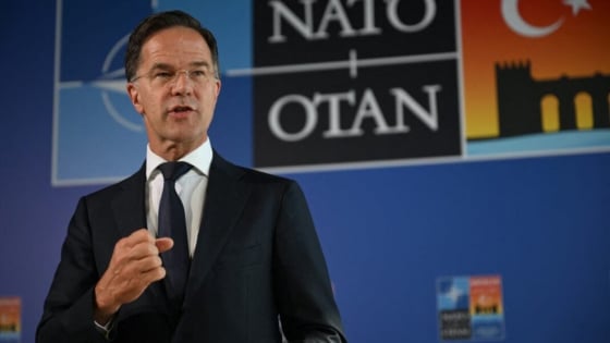 Tổng thư ký NATO tuyên bố 'nóng' về đột phá hòa bình ở Ukraine 