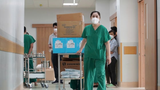 Covid-19 có dấu hiệu 'nóng' lên ở TP.HCM, Sở Y tế khuyến cáo không lơ là