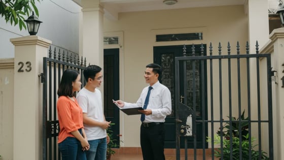 Vội bán căn hộ chung cư để 'chốt lời' mua nhà đất, cặp vợ chồng Hà Nội nhanh chóng 'lĩnh trái đắng'