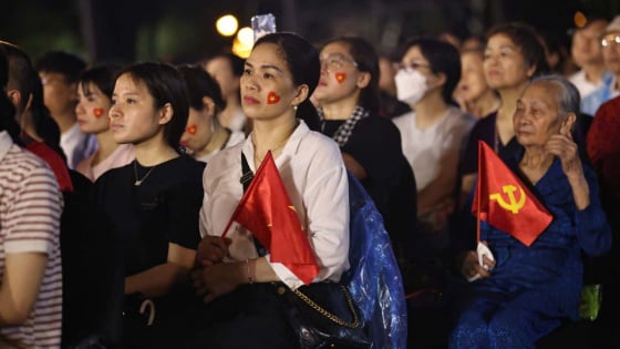Rưng rưng xúc động chương trình nghệ thuật đặc biệt “Người là Hồ Chí Minh”