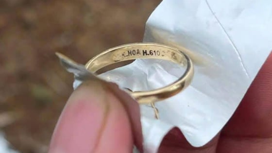Người đàn ông tử vong dưới sông ở Bình Dương, tay đeo nhẫn vàng khắc chữ ‘K.Hoa H.610’