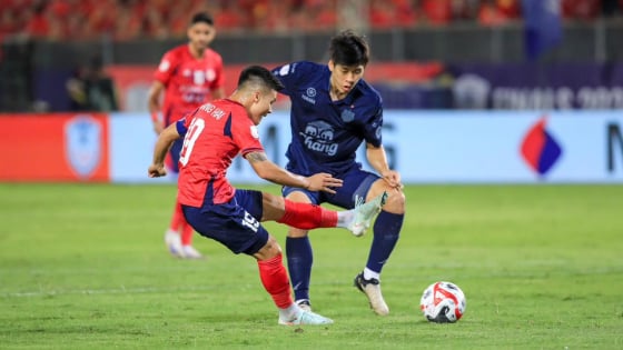CLB CAHN hoàn toàn lép vế trước Buriram United