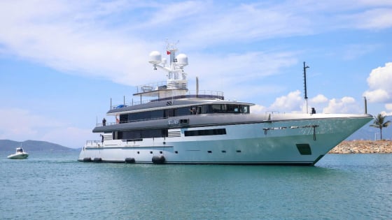 Siêu du thuyền Atlas cập bến du thuyền Ana Marina Nha Trang