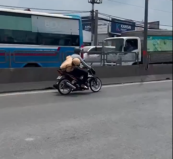 Vụ CSGT bám víu, chới với trên xe máy: Thanh niên khai không có GPLX nên... 'thông chốt'